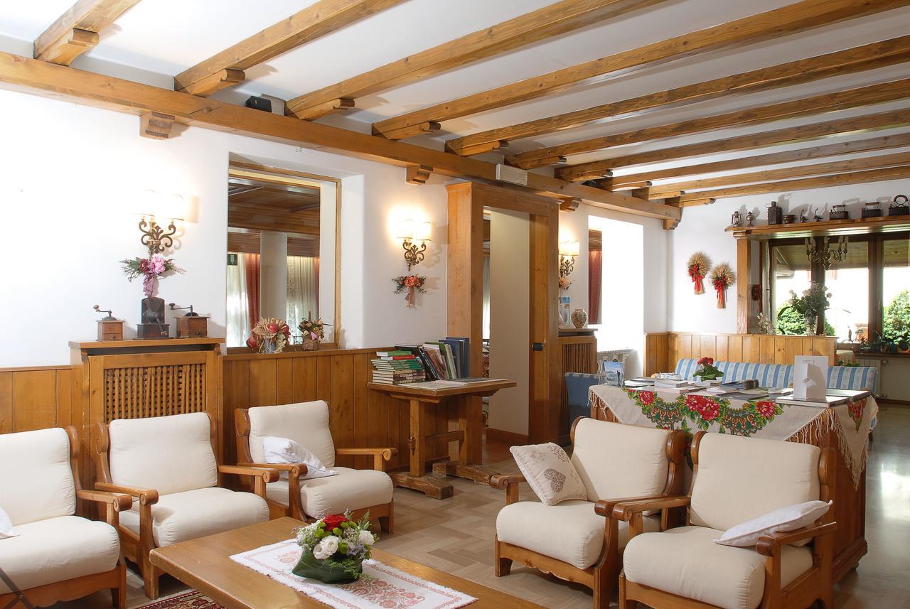 Hotel Albergo Dolomiti San Vito di Cadore Exterior photo