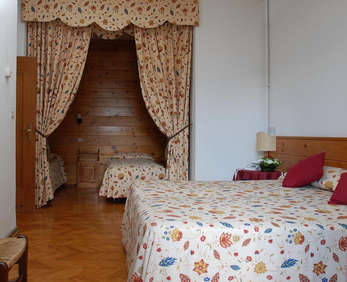 Hotel Albergo Dolomiti San Vito di Cadore Exterior photo