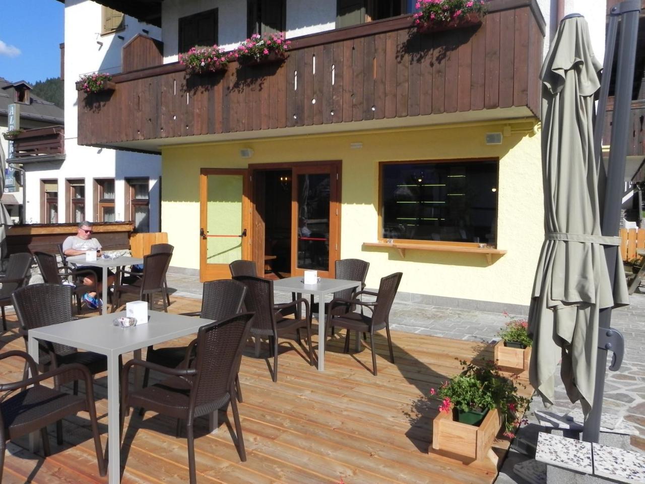 Hotel Albergo Dolomiti San Vito di Cadore Exterior photo
